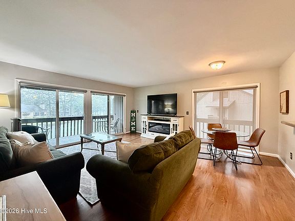 5th image of 250 Sugar Gum Lane # 249