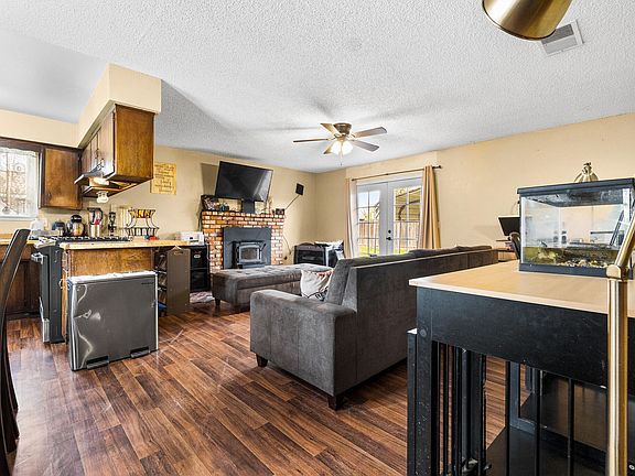 4th image of 2040 N Turner Court