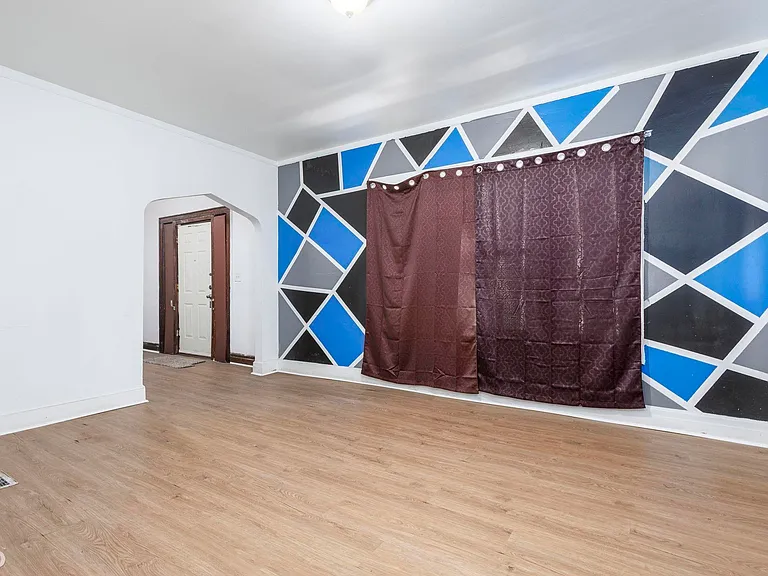 5421 Toledo St — Photo 15