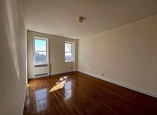 4th image of 3240 Netherland Ave #6D