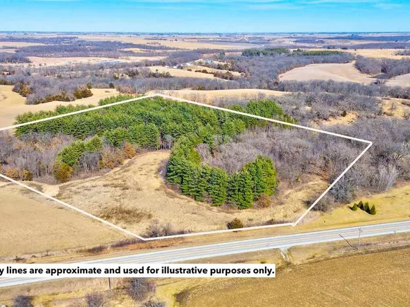 3006 Wayland Rd, Washington, IA 52353