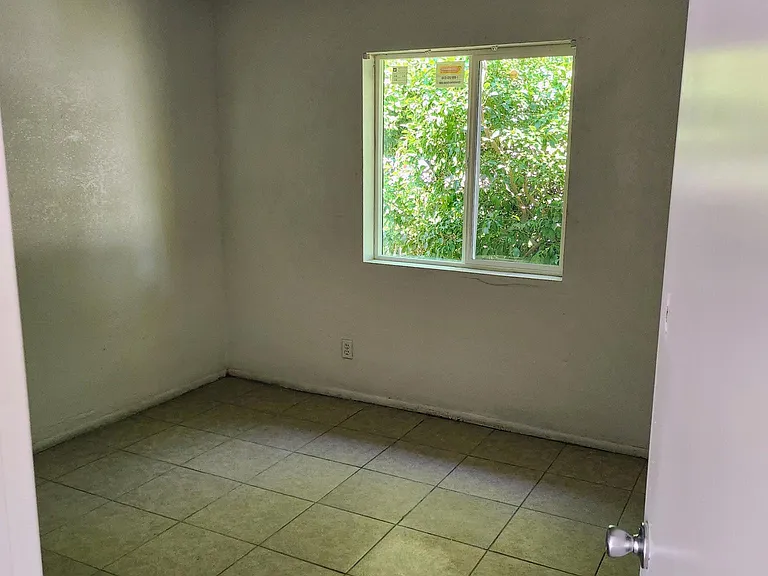 7219 N 35th Ave #11 — Photo 4