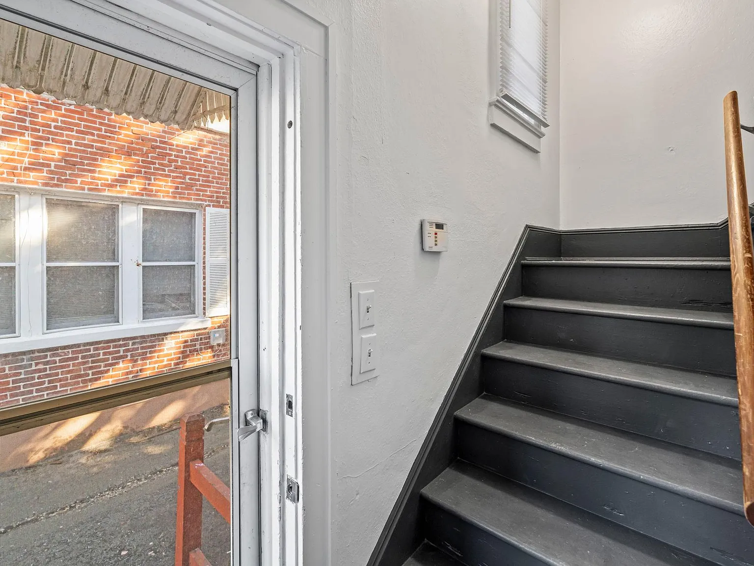 1416 N Pearl St — Photo 3