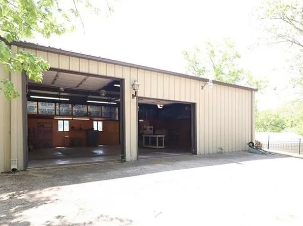 58 Barb Mels Ln, Sunrise Beach, MO 65079