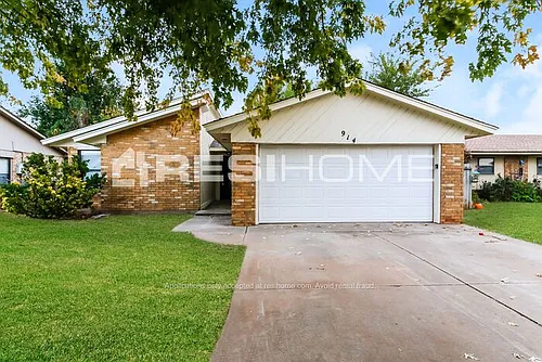 914 W Ridgecrest Way Photo 1