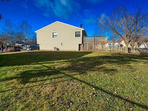 5th image of 6668 Blakely Ct