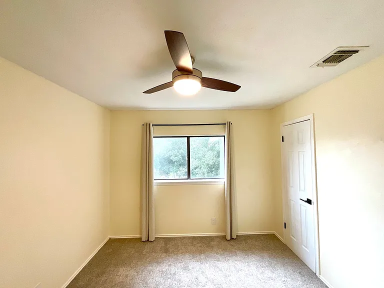 10215 Athens Fld — Photo 31