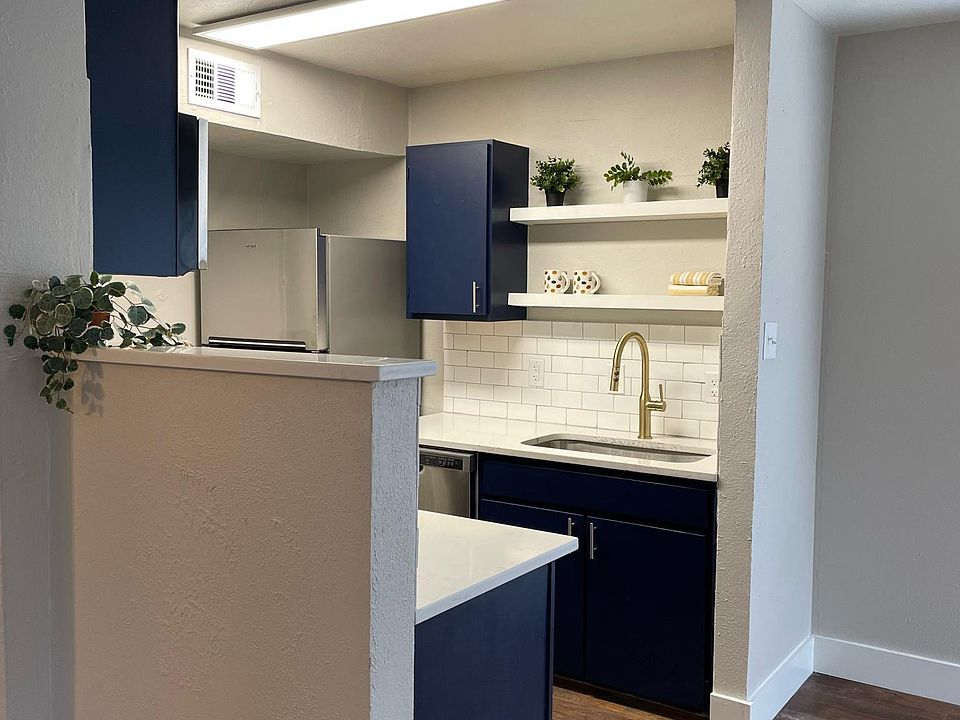 1st image of 2211 S Vernon Ave #220