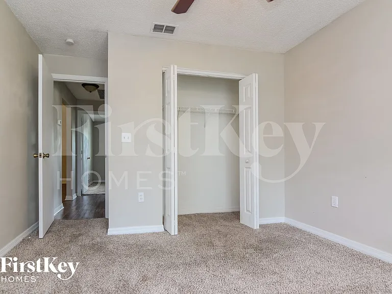 1719 Sandalwood Cir SW — Photo 12