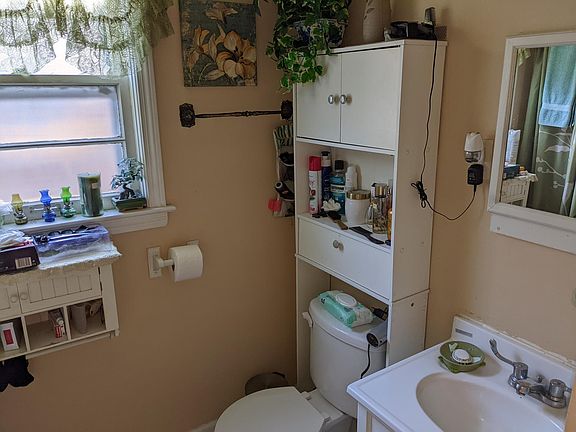 3rd image of 8143 N Kilpatrick Ave #2B
