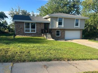 2901 Greensboro Ave, Bellevue, NE 68005
