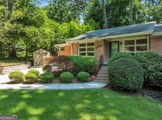 1091 N Valley Dr, Decatur, GA 30033