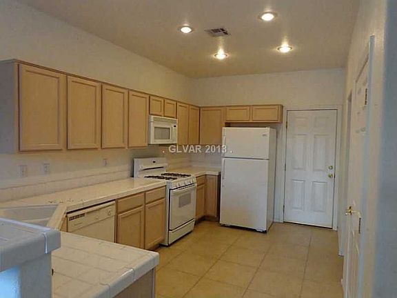 2nd image of 1113 Scenic Crest Dr