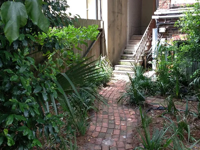 305 W York St #TERRACE LVL — Photo 1