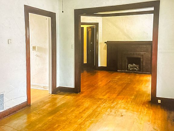 5th image of 4718 N Hamilton Ave APT 2S