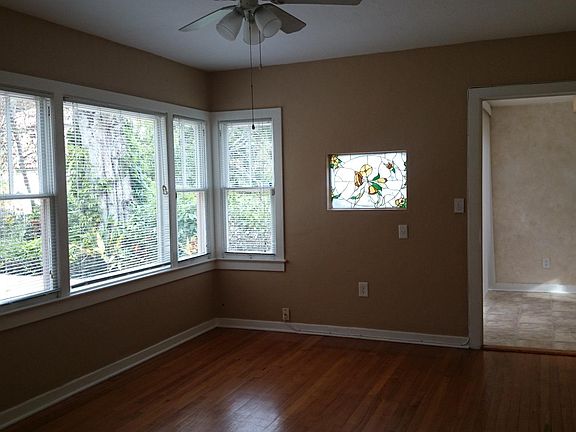 3rd image of 4618 S Woodlyn Dr