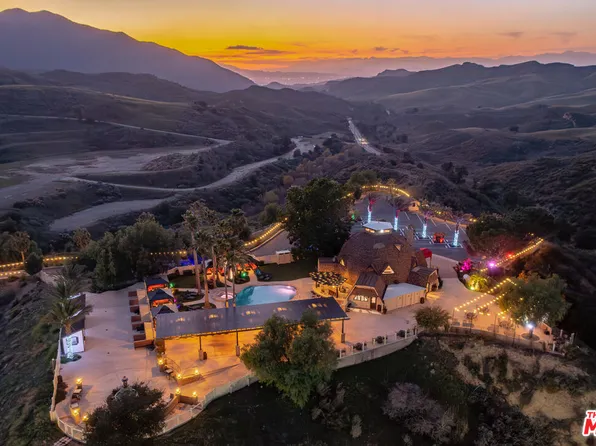 16742 Placerita Canyon Rd, Newhall, CA 91321