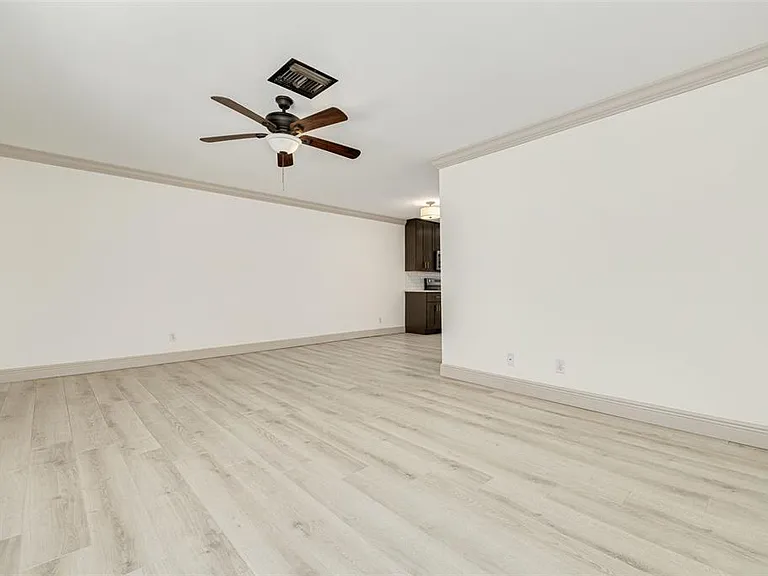 535 32nd Ave N #5 — Photo 7
