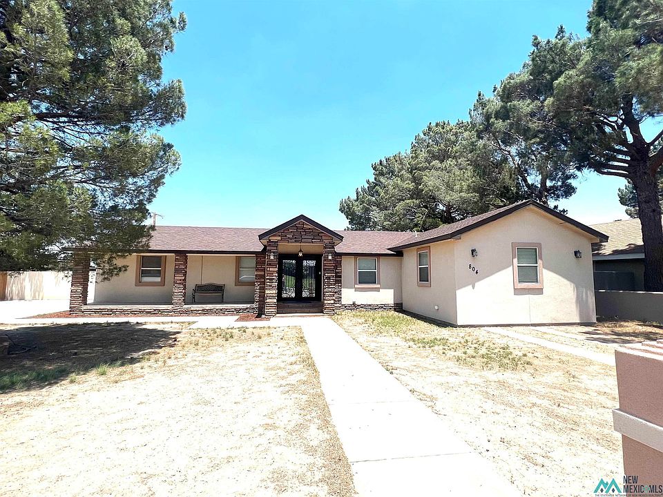 1st image of 804 Carper Dr