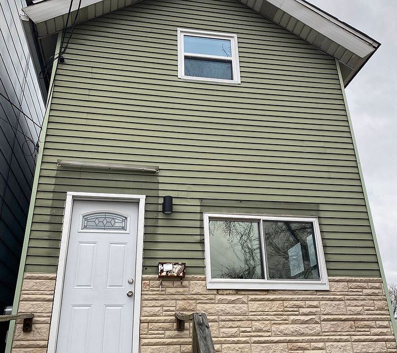 1st image of 4933 Yew St