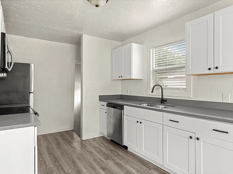 3568 Orchard Ave — Photo 8