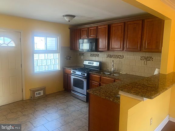 5th image of 6463 Belfield Ave