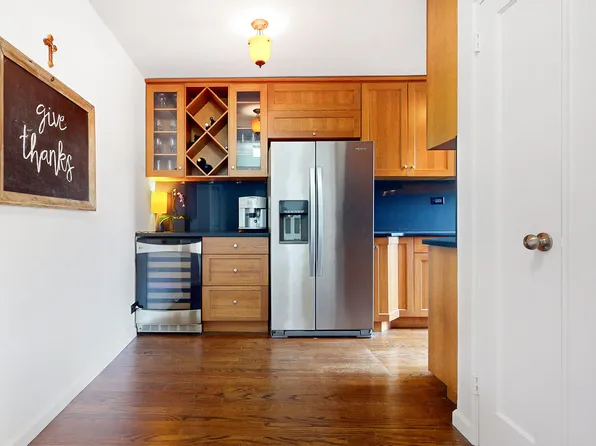 14 Bogardus Place image 3 of 17