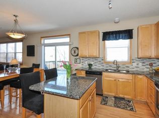 17510 48th Pl N, Plymouth, MN 55446