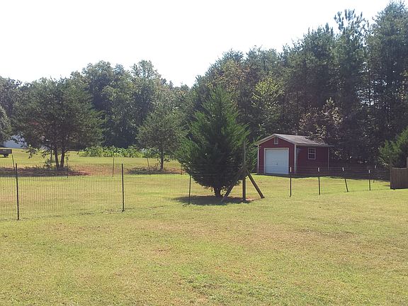 4th image of 582 Glencoe Church Loop
