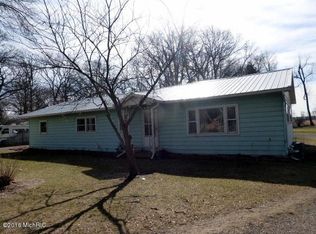 25755 Redfield St, Edwardsburg, MI 49112