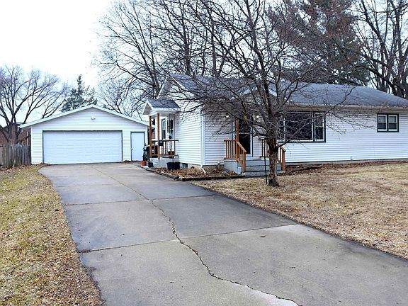 2nd image of 636 North Bird Street