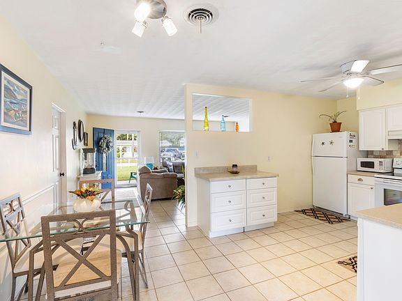 5th image of 3516 46th Avenue Dr W