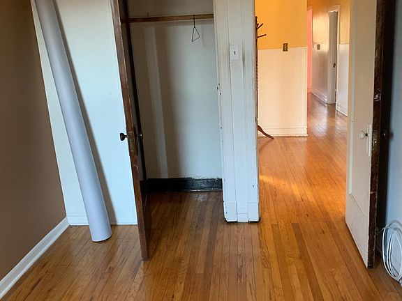 3rd image of 6749 S Cornell Ave #1