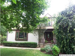 2 Trimbleford Ln, Middletown, NJ 07748