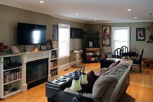 Open living room/kitchen