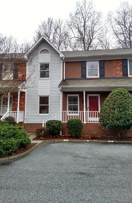 1st image of 5 Brandy Dr