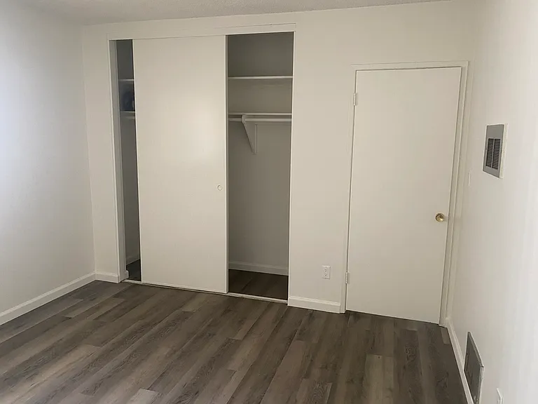 964 S Ardmore Ave #1 — Photo 9