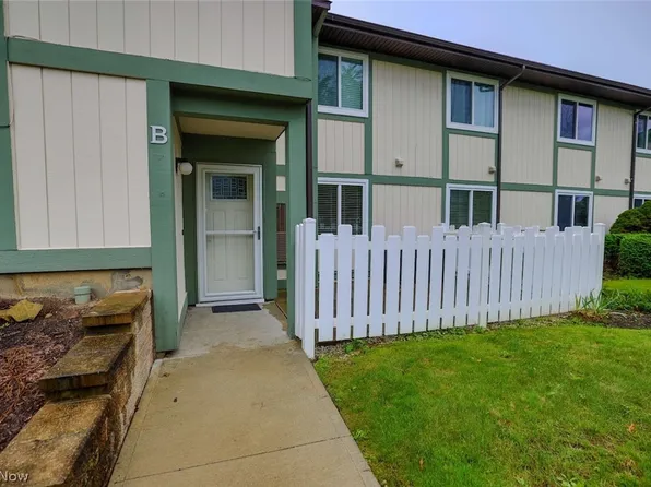 9010 Portage Pointe Dr #5-B, Streetsboro, OH 44241