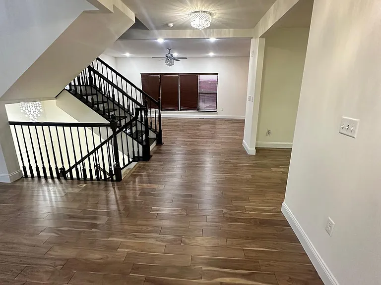 330 Wilhelmine Ct — Photo 9