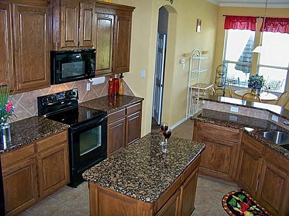 5th image of 160 Pepperbush Ln