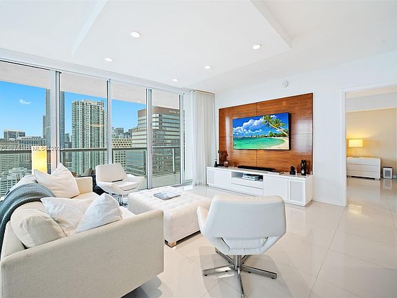 5th image of 495 Brickell Ave APT 3301
