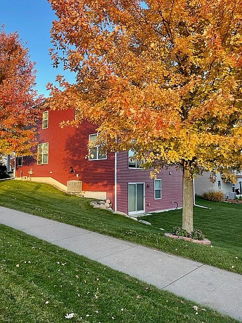 2nd image of 1430 Bethesda Cir