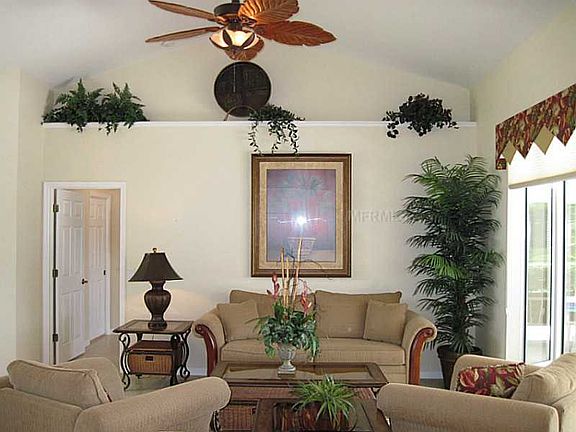 3rd image of 595 Rotonda Cir