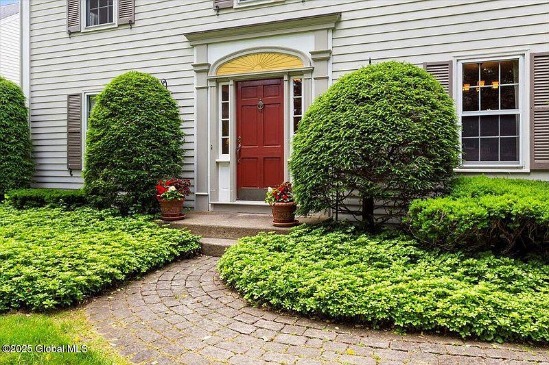 3rd image of 12 Longwood Drive