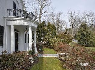 17 Fairfield Dr, Short Hills, NJ 07078