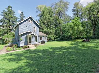 12 Sunset Dr, Selkirk, NY 12158