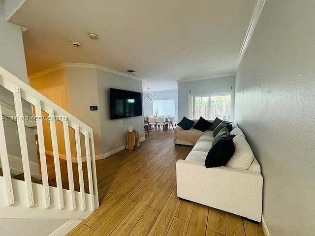 10919 NW 67th Ter — Photo 3