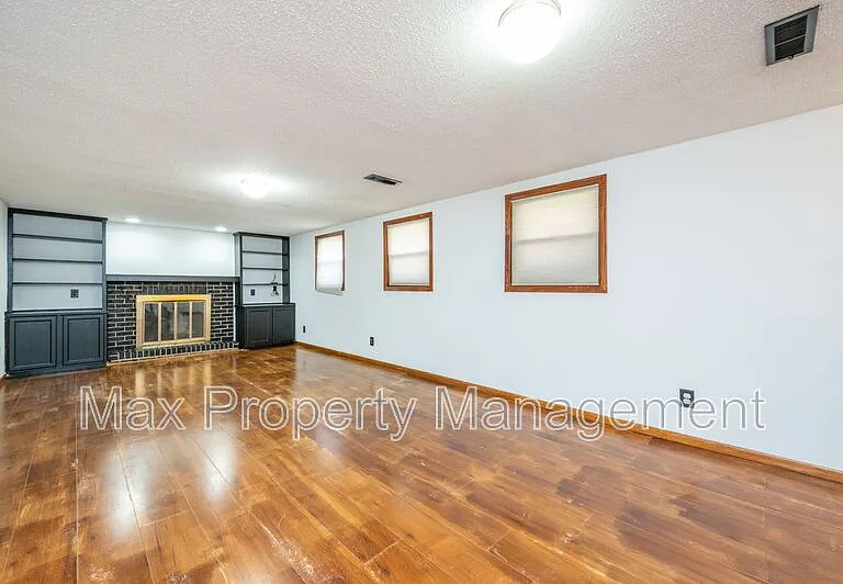 7613 Prairie Ave — Photo 8