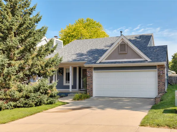 5317 Meadow Pl, West Des Moines, IA 50266