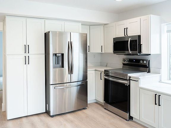 Fridge, Freezer, Oven, Stovetop, Microwave